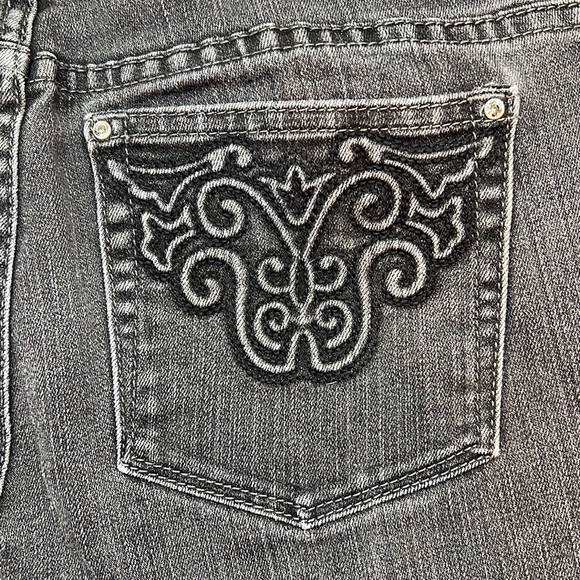 👖WHITE HOUSE BLACK MARKET NOIR 4R Slim Leg blk denim jeans embellished pockets - Picture 9 of 14